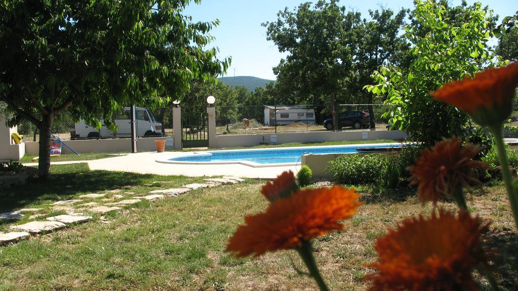 Kaja House Apartments Lozovac Luaran gambar