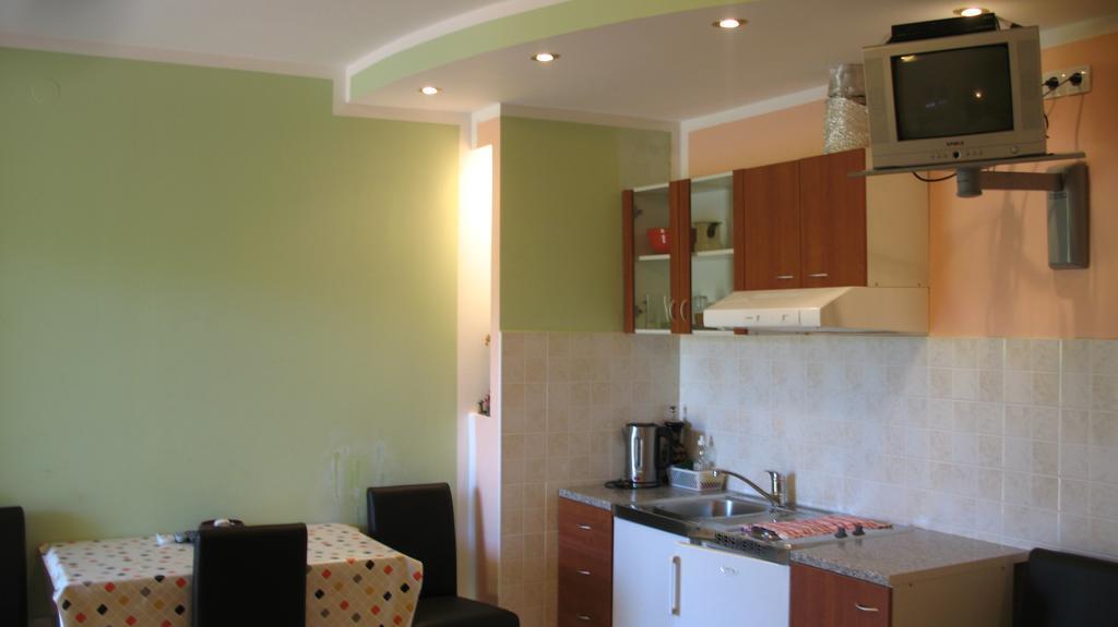 Kaja House Apartments Lozovac Luaran gambar