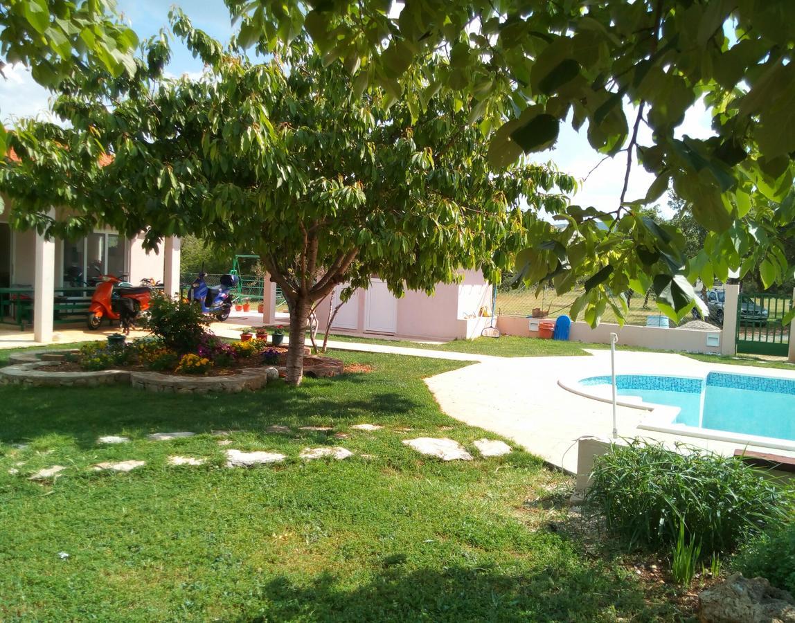 Kaja House Apartments Lozovac Luaran gambar