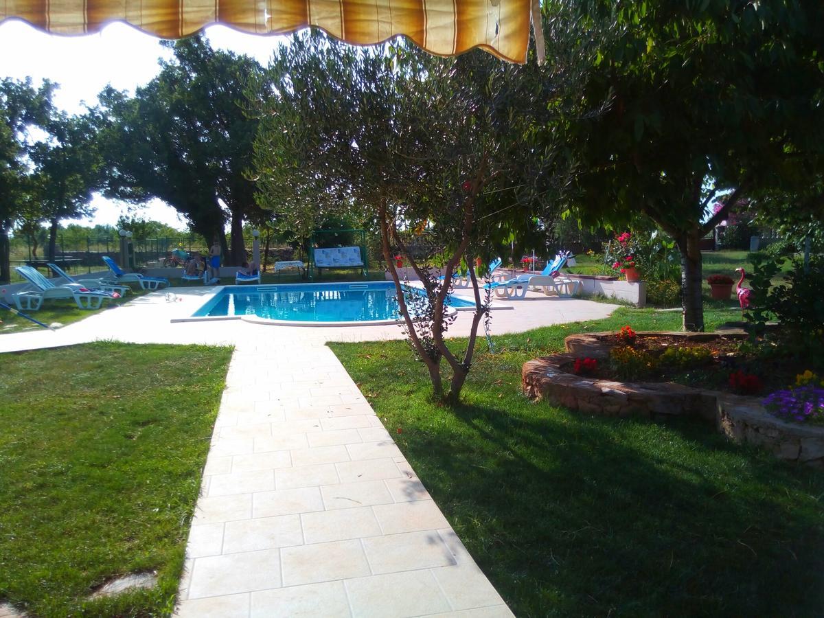 Kaja House Apartments Lozovac Luaran gambar
